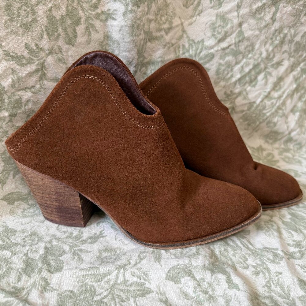 Chinese Laundry Kelso Suede Open Back Mule Boots | Size 9